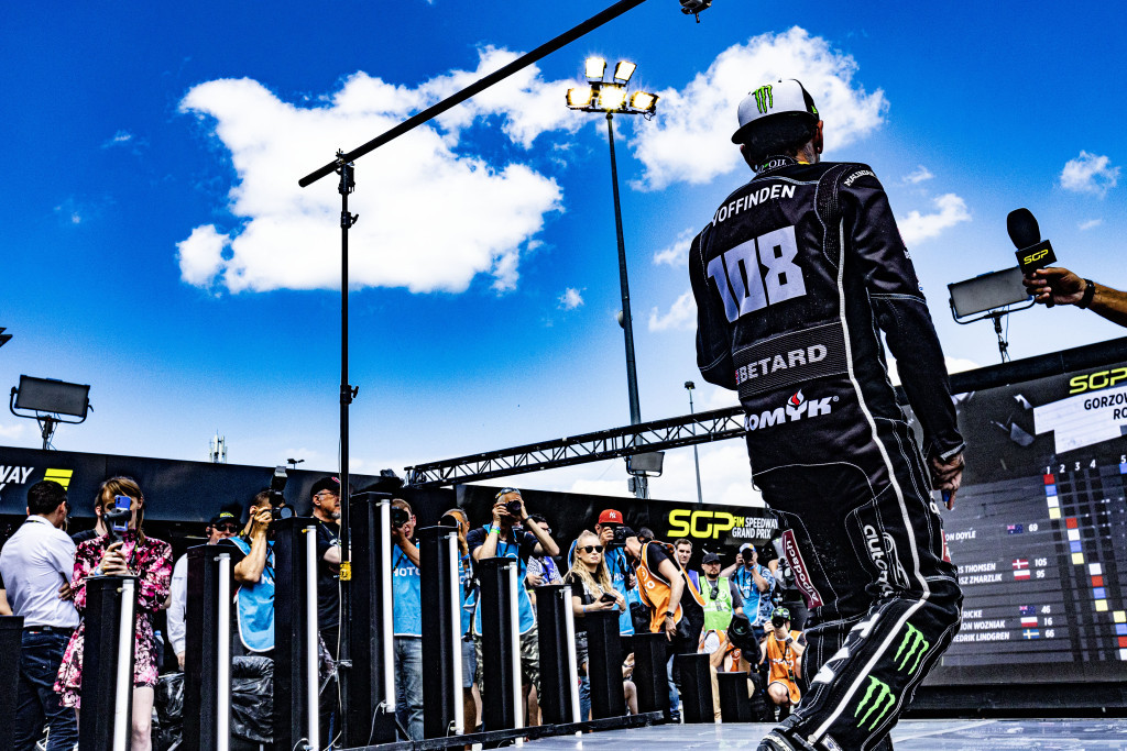 TWIST THE THROTTLE | ONE GOAL FOR WOFFINDEN